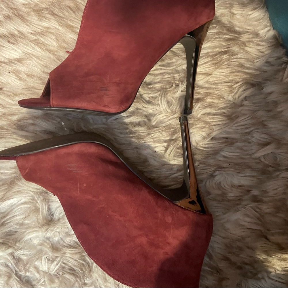Fergie heels 7.5